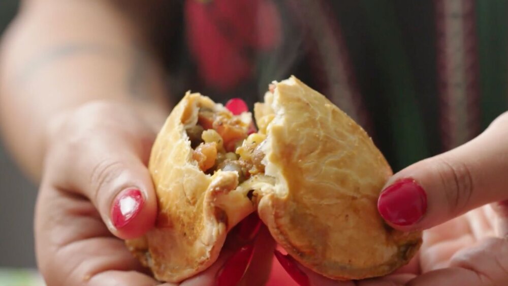 Christmas food That Everyone Keeps “Just Tasting”