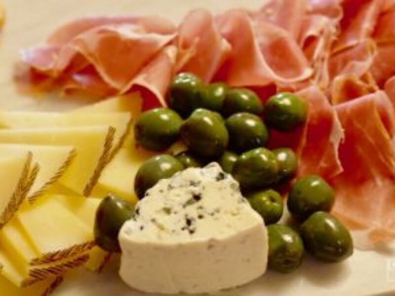 Image of Meat and Cheese Tray article