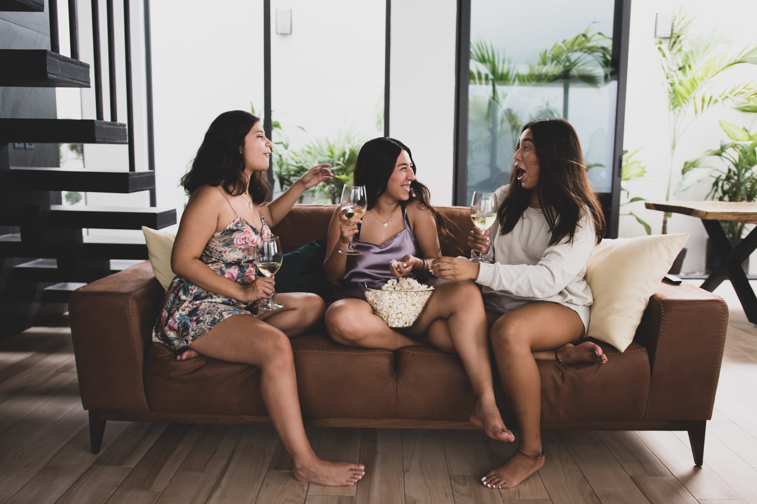 Más Dinero, Menos Drama: Achieve Financial Wellness Like A Proud Latinx